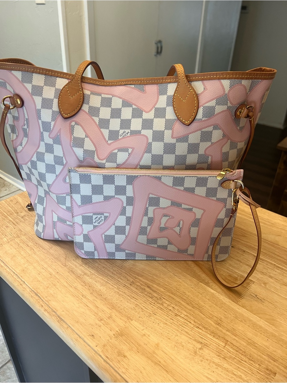 LIMITED EDITION Louis Vuitton MM Neverfull